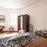 아파트 Retro Vintage, Flat 600 Meters From The Center 라벤나