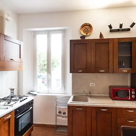 Retro Vintage, Flat 600 Meters From The Center 아파트 라벤나